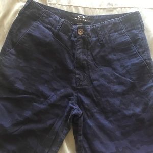 Mens Oakley shorts size 30 army blue black pattern